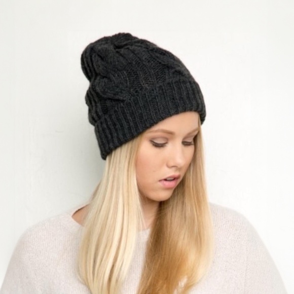 Brandy Melville Neeka Cable Knit Beanie Hat – Grey - Picture 1 of 3